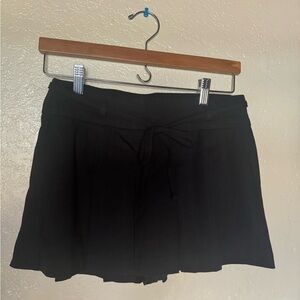 Hollister XS mid rise pleated mini skirt with built in  shorts
